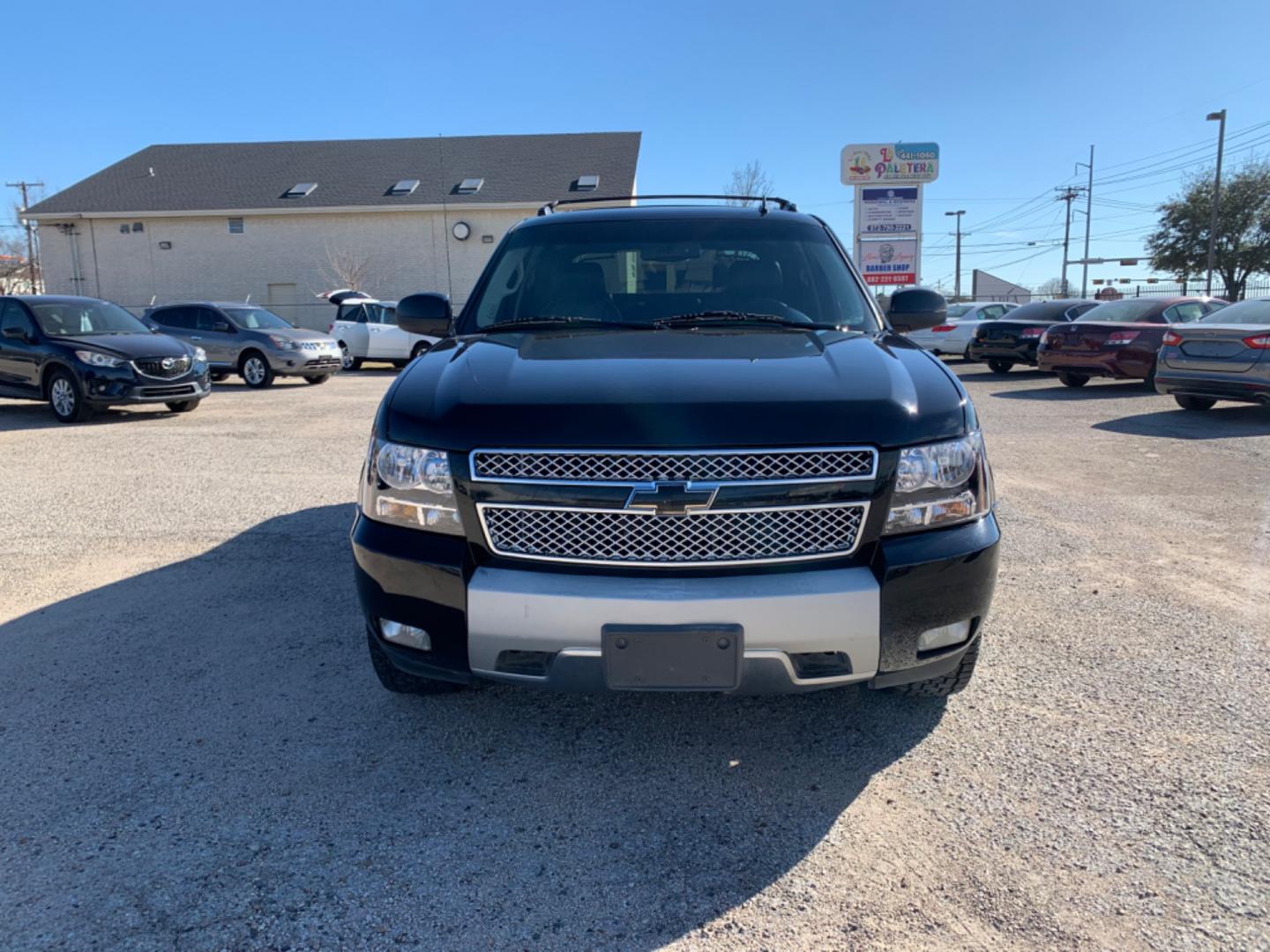 2013 Black /Black Chevrolet Avalanche LT (3GNMCFE06DG) with an V8 - 5.3L 5328cc 325ci FLEX MFI vin 0 type LMG - 2 valve OHV engine, AUTOMATIC transmission, located at 1830 North Belt Line Road, Irving, TX, 75061, (469) 524-0199, 32.834373, -96.993584 - Photo#4